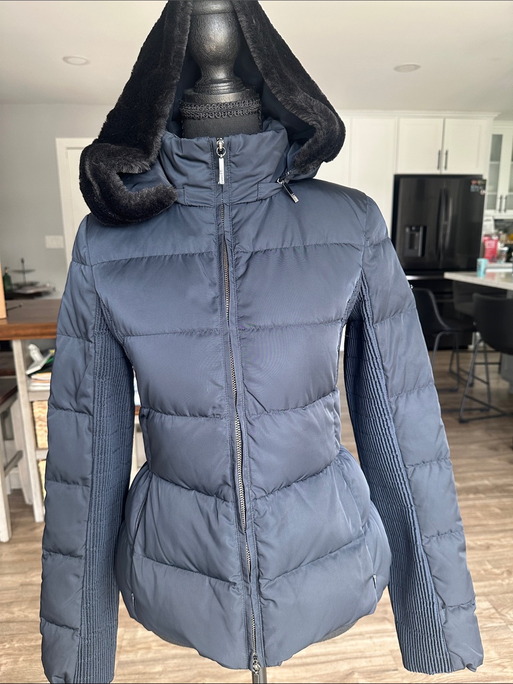 Armani Jeans Navy Blue Hooded Puffer Jacket - Size 4 / Small / IT 40 EUC